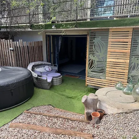 Au Bon Vivre Apartmán Le Bosc (Herault)